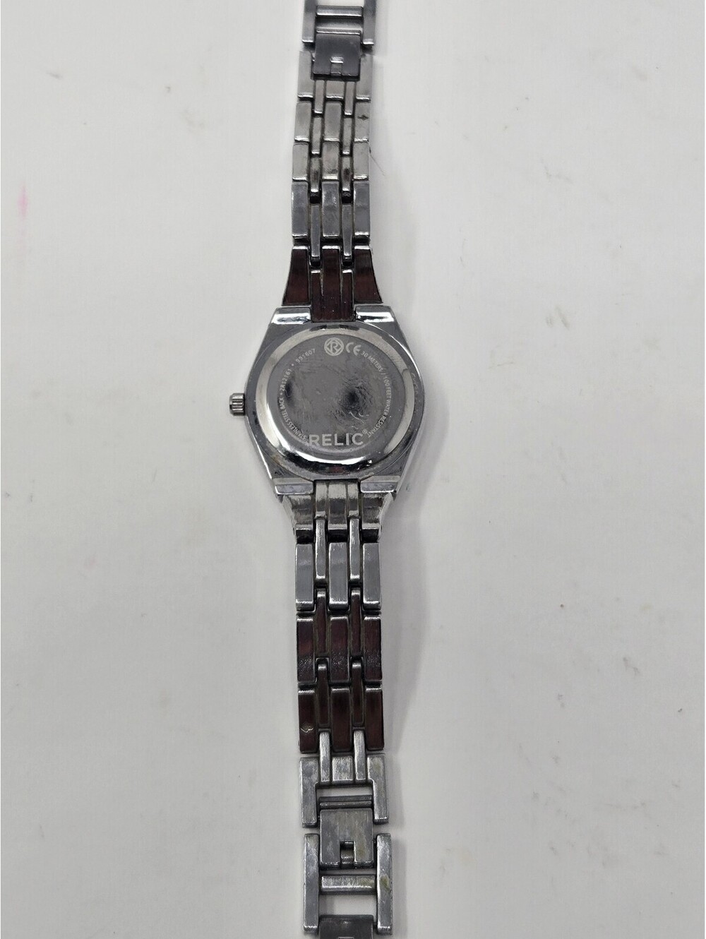 Relic by Fossil Women's Queen's Court Silver-Tone Crystal Bezel Watch - Picture 5 of 8